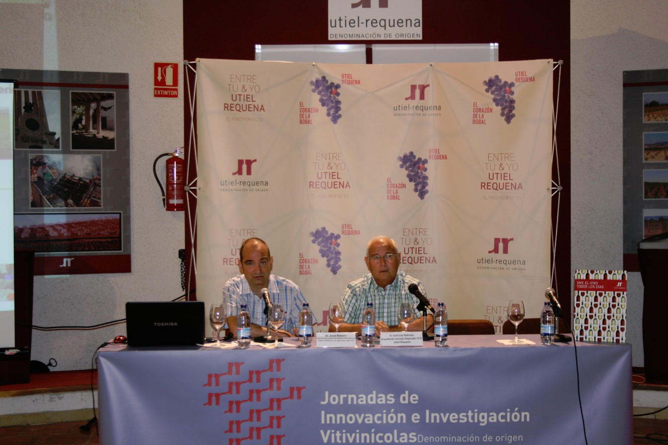 José Blasco y el presidente del CRDO José Luis Robredo